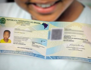 Detran emite a 1ª via da nova Carteira de Identidade Nacional para crianças e jovens