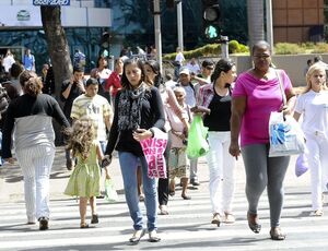 População com mais de 65 anos sobe para 10,5% em 2022