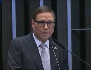 Mauro Carvalho Junior toma posse no Senado pelo estado do Mato Grosso