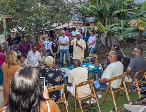 O Prof. Dr. Babalawô Ivanir dos Santos recebeu em sua casa, ontem (23), na Mangueira, um grupo representativo, de grande relevância nacional e cultural negra