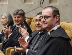 Primeiro voto de Zanin no STF é a favor do juiz de garantias