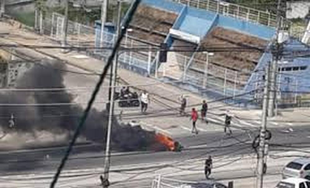 PRAÇA SECA: Bateau Mouche e Chacrinha, completa 1 semana de guerra