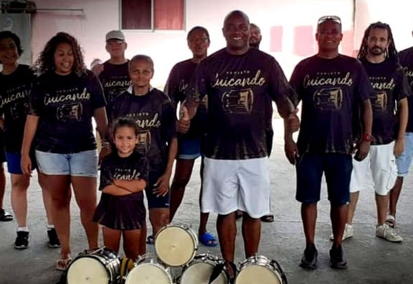 Unidos do Jacarezinho promove o Projeto Cuícando