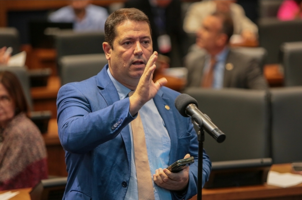 Deputado Léo Vieira quer impedir reboque de veículos de idosos e pessoas com deficiência