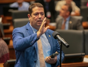 Deputado Léo Vieira quer impedir reboque de veículos de idosos e pessoas com deficiência