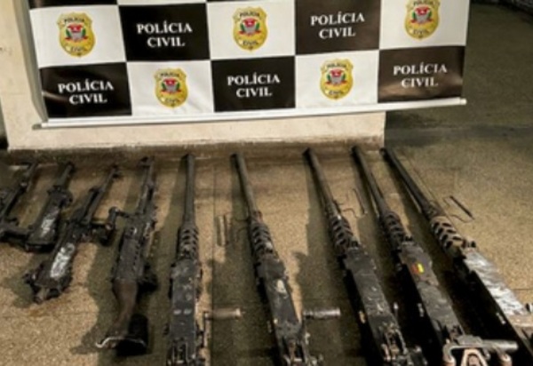 21 metralhadoras que sumiram, 17 já foram encontradas, mais 9 armas furtadas do Arsenal do Exército são recuperadas em São Paulo