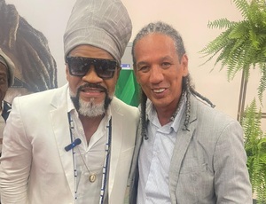 Carlinhos Brown é nomeado Embaixador do Turismo Brasileiro durante Expo Carnaval na Bahia