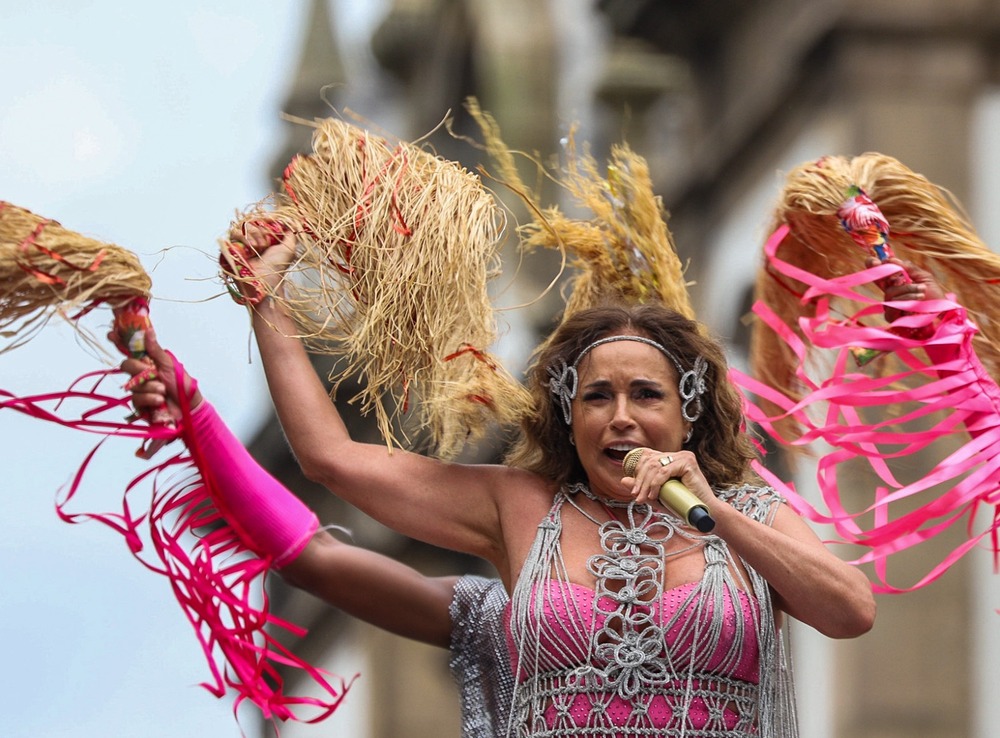 Daniela Mercury traz o melhor da Bahia para o Rio no bloco Chá da Alice