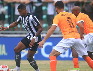 Botafogo abre 2 a 0, mas sofre empate do Nova Iguaçu pelo Carioca