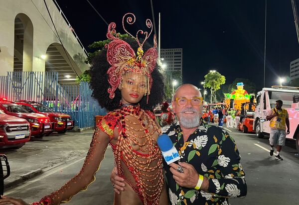 Jamile, Musa do Império Serrano, Brilha no Carnaval 2024 Representando Yabá de Oya