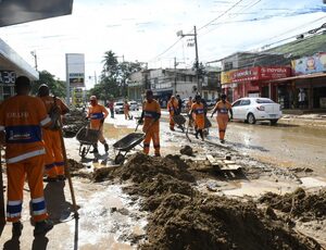 Prefeito de Nova Iguaçu, Rogério Lisboa, coordena esforços emergenciais em Brasília diante das chuvas devastadoras