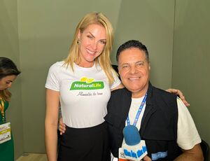 Ana Hickmann participa do Super ExpoRio apresentando lançamentos da Natural Life