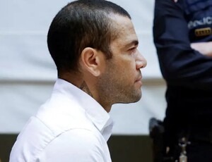 Justiça da Espanha concede liberdade provisória a Daniel Alves