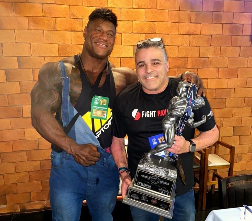 O Empresário e produtor Julio Cezar Lima da Flexx Suplementos, Junto com a família Thunder Pharma, sempre presente nos melhores eventos Arnold Brasil 2024