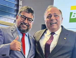 Quaquá, que já empregou seu filho na prefeitura do Rio como secretário e abriu mão da vice do PT, agora se posiciona contra Lindberg Farias