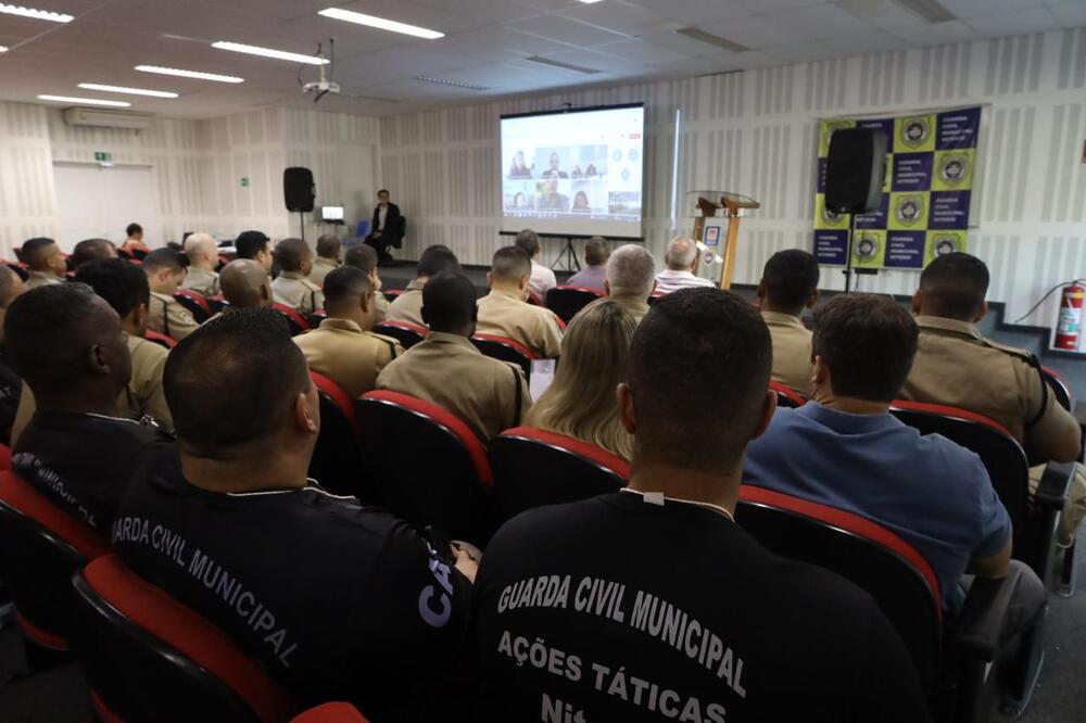 Guardas municipais de Niterói recebem treinamento pioneiro sobre abordagens a pessoas vulneráveis