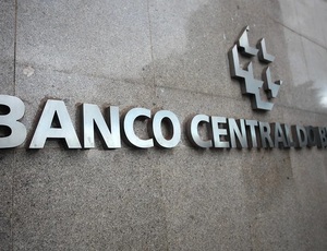 Banco Central eleva projeção de crescimento do PIB para 2,3% em 2024