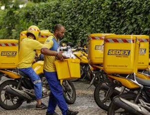 Correios anunciam PDV e concurso para contratar 3,2 mil carteiros