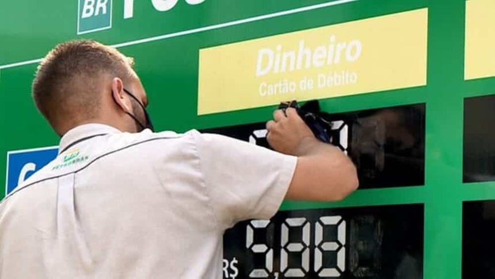 Preço da gasolina sobe em 7,11% a partir de amanhã