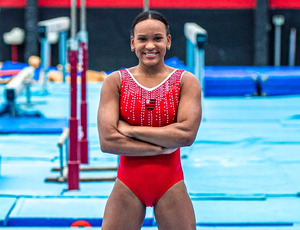 Ginasta do Flamengo supera Simone Biles e conquista o ouro em Paris, chegando a seis medalhas em Jogos Olímpicos