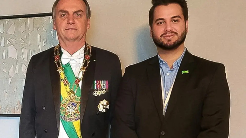 Moraes manda soltar Filipe Martins, ex-assessor de Bolsonaro suspeito de trama golpista