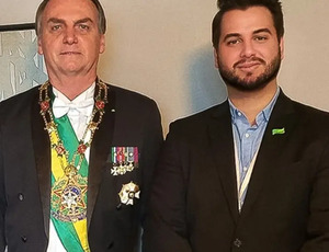 Moraes manda soltar Filipe Martins, ex-assessor de Bolsonaro suspeito de trama golpista