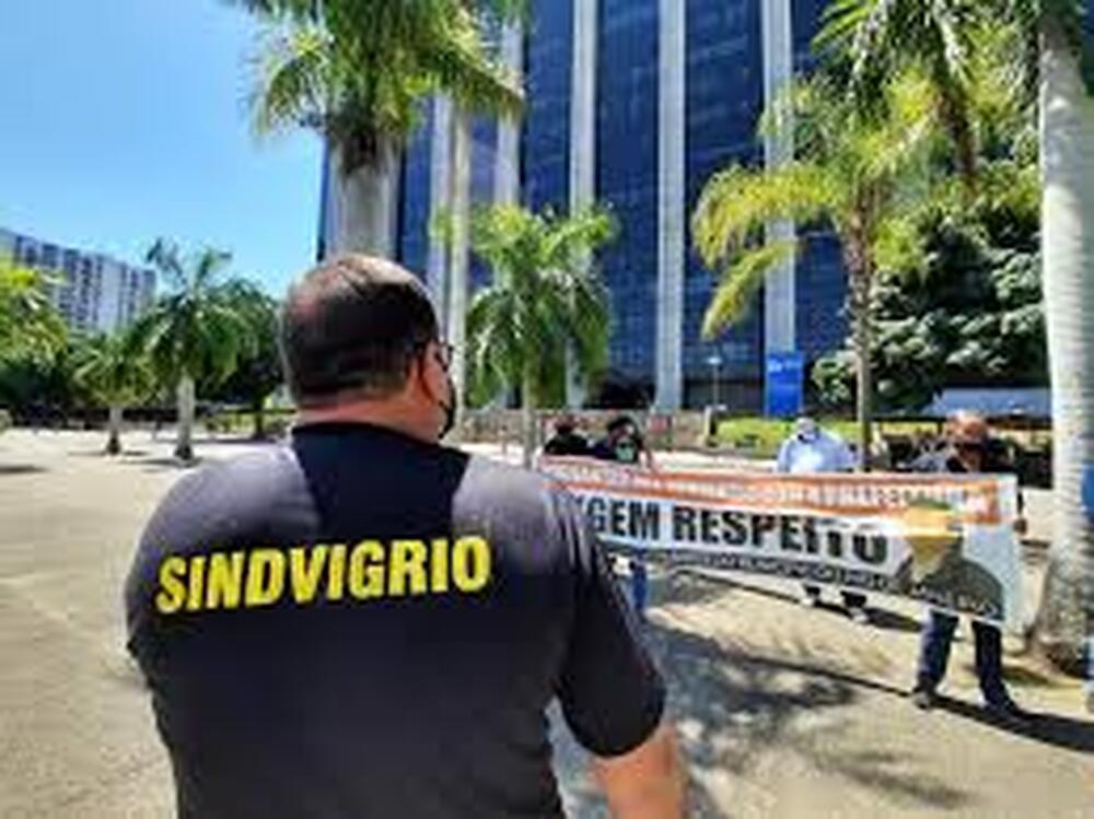 Sindicato dos Vigilantes do município do Rio orienta os vigilantes que não entrem em conflito com os estudantes