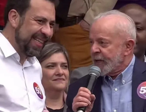 Lula faz os primeiros comícios para a campanha de Boulos em São Paulo