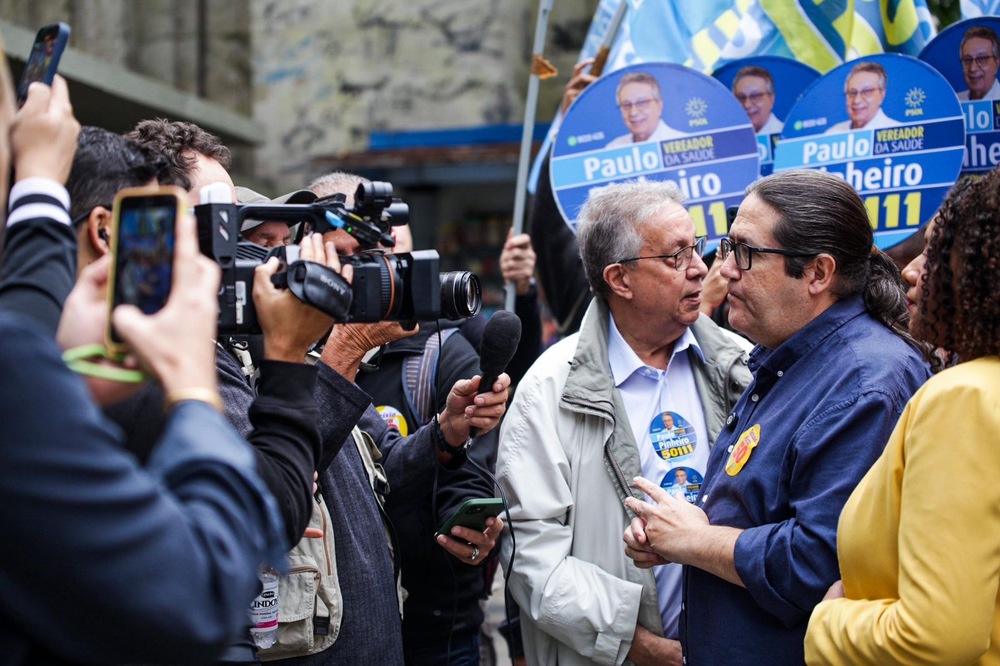 Tarcísio Motta passa manhã com empresários do ramo de informática e à tarde visita a sede da coordenação do SISREG