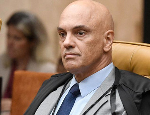 Alexandre de Moraes suspende rede social X no Brasil após descumprimento de ordens judiciais