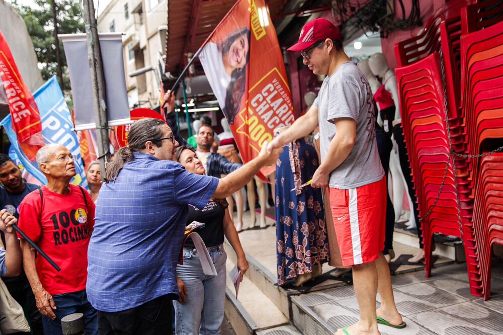 Depois de 1 dia na Rocinha, Tarcísio passa manhã em Madureira e à tarde convoca militância 