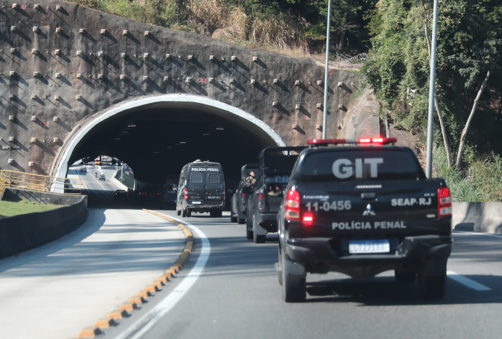 Operação do Governo do Estado transfere 1.063 presos no Complexo Gericinó