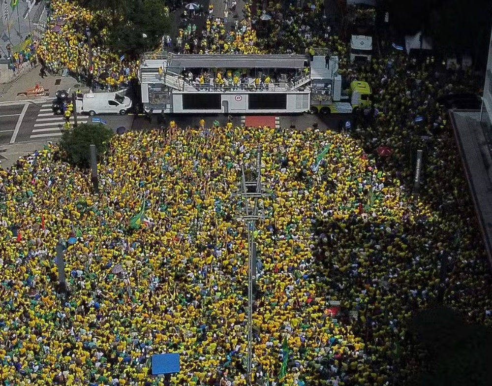  Bolsonaro e Malafaia lideram manifestação com 45 mil pessoas na Avenida Paulista no 7 de Setembro, aponta estudo da USP