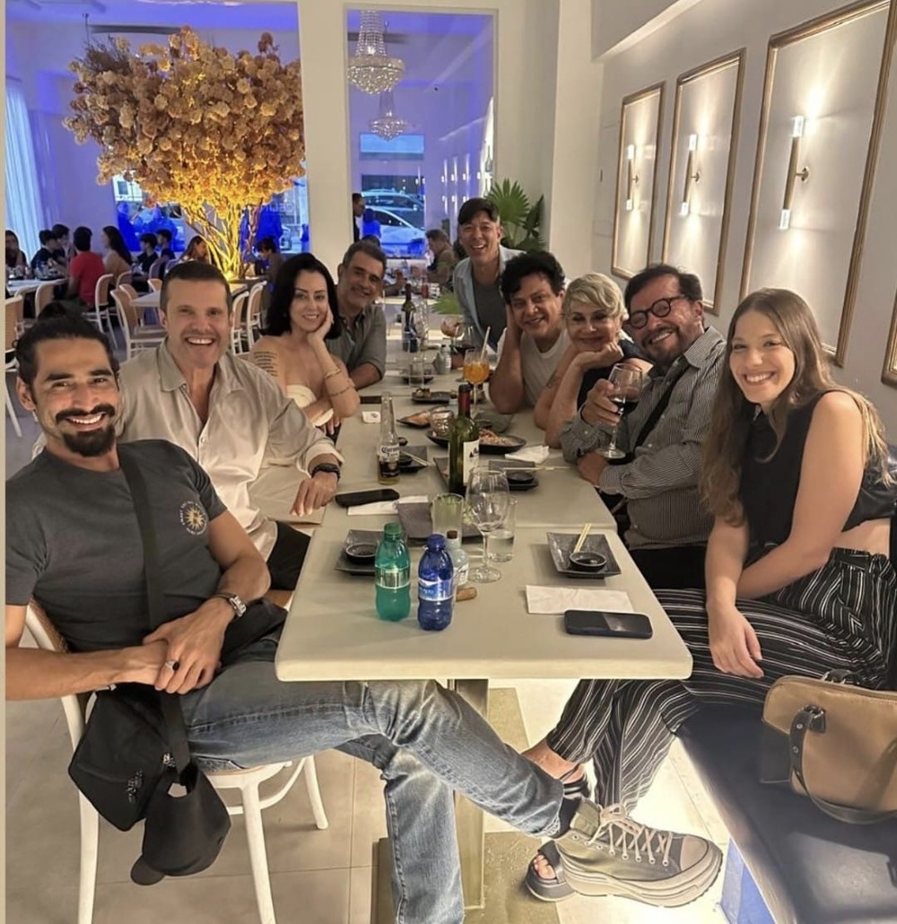 Comemoração antecipada do aniversário de Wolf Maya reúne grandes amigos no Celine Sushi Lounge