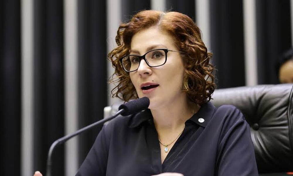 MPE defende cassação de Carla Zambelli por desinformação nas eleições de 2022