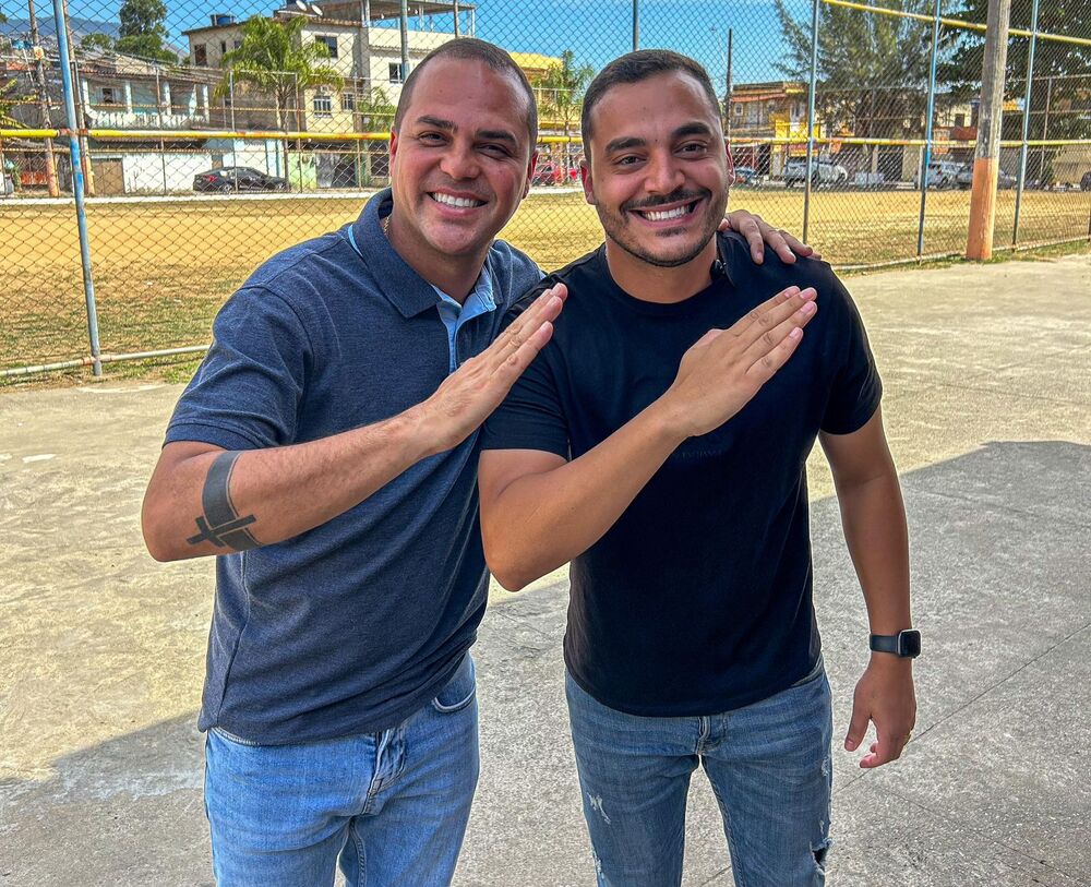 Wesley Lopes, o candidato do Felipinho Ravis, em Nova Iguaçu, se tornou um novo fenômeno político e vem arrastando multidões por onde passa com seu sorriso contagiante!