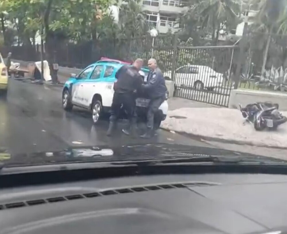 PM apura conduta de agentes durante prisão de motoboy na Zona Sul do Rio