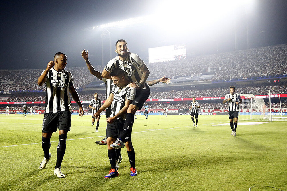 Heroico! Nos pênaltis, Botafogo bate o São Paulo e está pela primeira vez na semifinal do atual formato da Libertadores