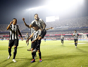 Heroico! Nos pênaltis, Botafogo bate o São Paulo e está pela primeira vez na semifinal do atual formato da Libertadores