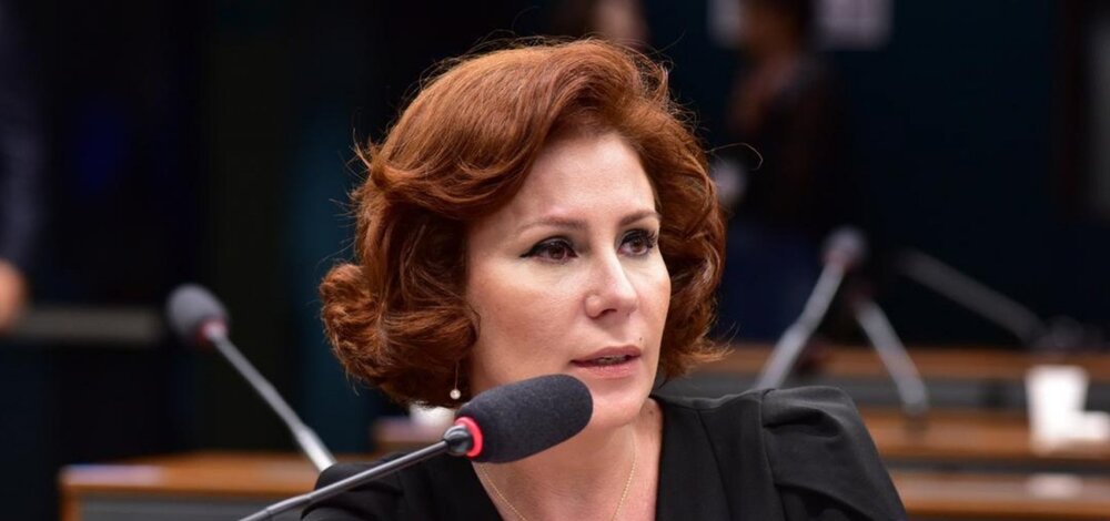 Deputada Carla Zambelli é internada com arritmia e não comparece ao depoimento no STF sobre invasão ao CNJ