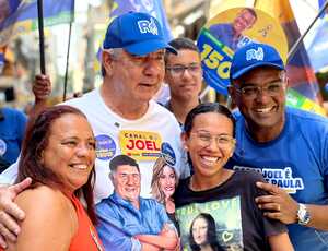 Caminhada Onda Azul tem participação especial de Joel Santana no Centro do Rio