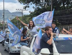 Talita Galhardo reúne multidão na sua motociata no sábado (28) e na carreata neste domingo (29) percorrendo Jacarepaguá, Recreio dos Bandeirantes a orla da Praia da Barra.