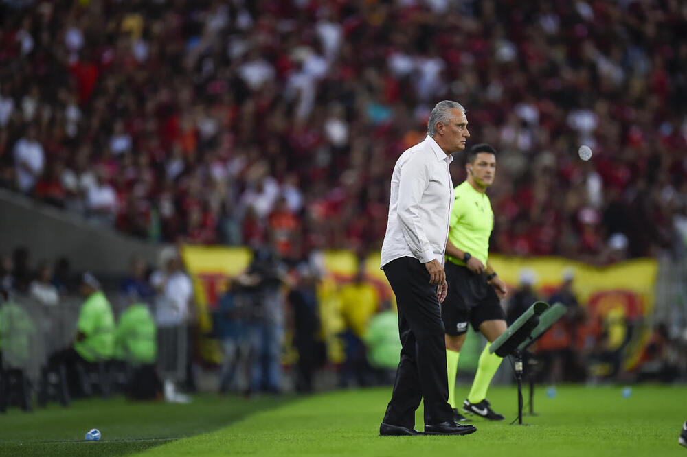 Flamengo anuncia demissão do técnico Tite; Filipe Luís assume como interino