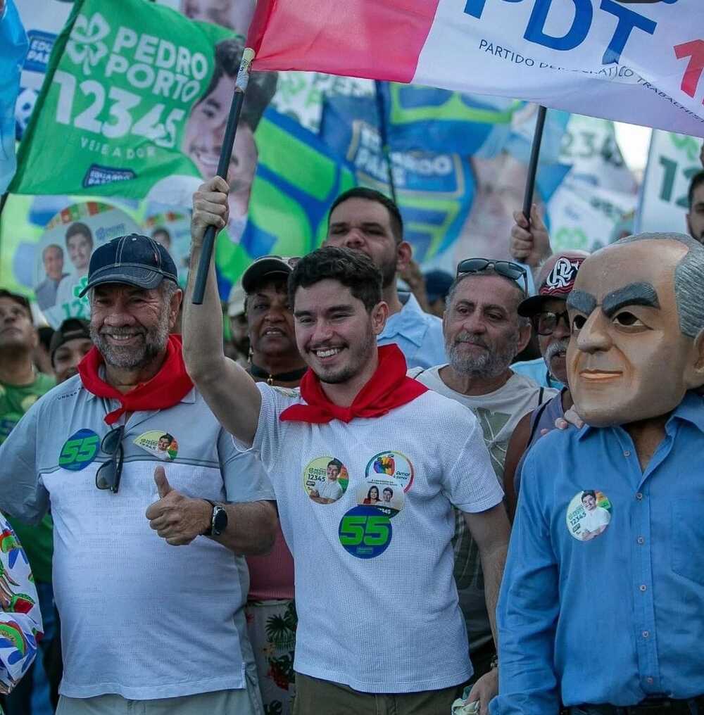 CAMINHADA RELEMBRA LEGADO DE BRIZOLA E REÚNE MILHARES EM COPACABANA