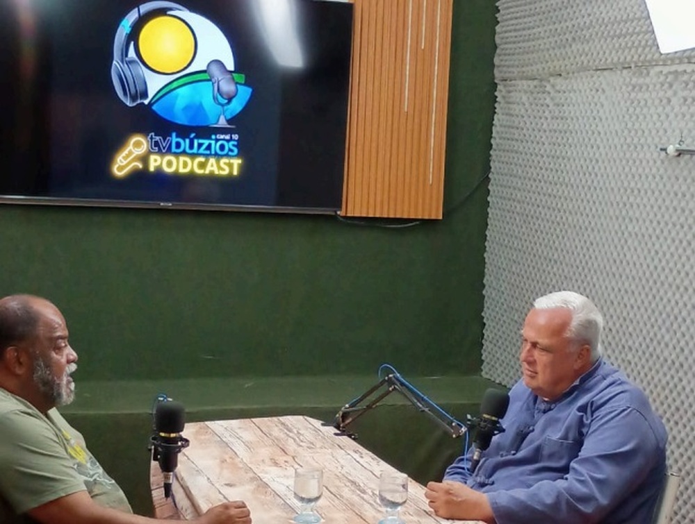 Destaque nas Eleições 2024, Uriel da Saúde Agita Redes com Participação no TV Búzios Podcast