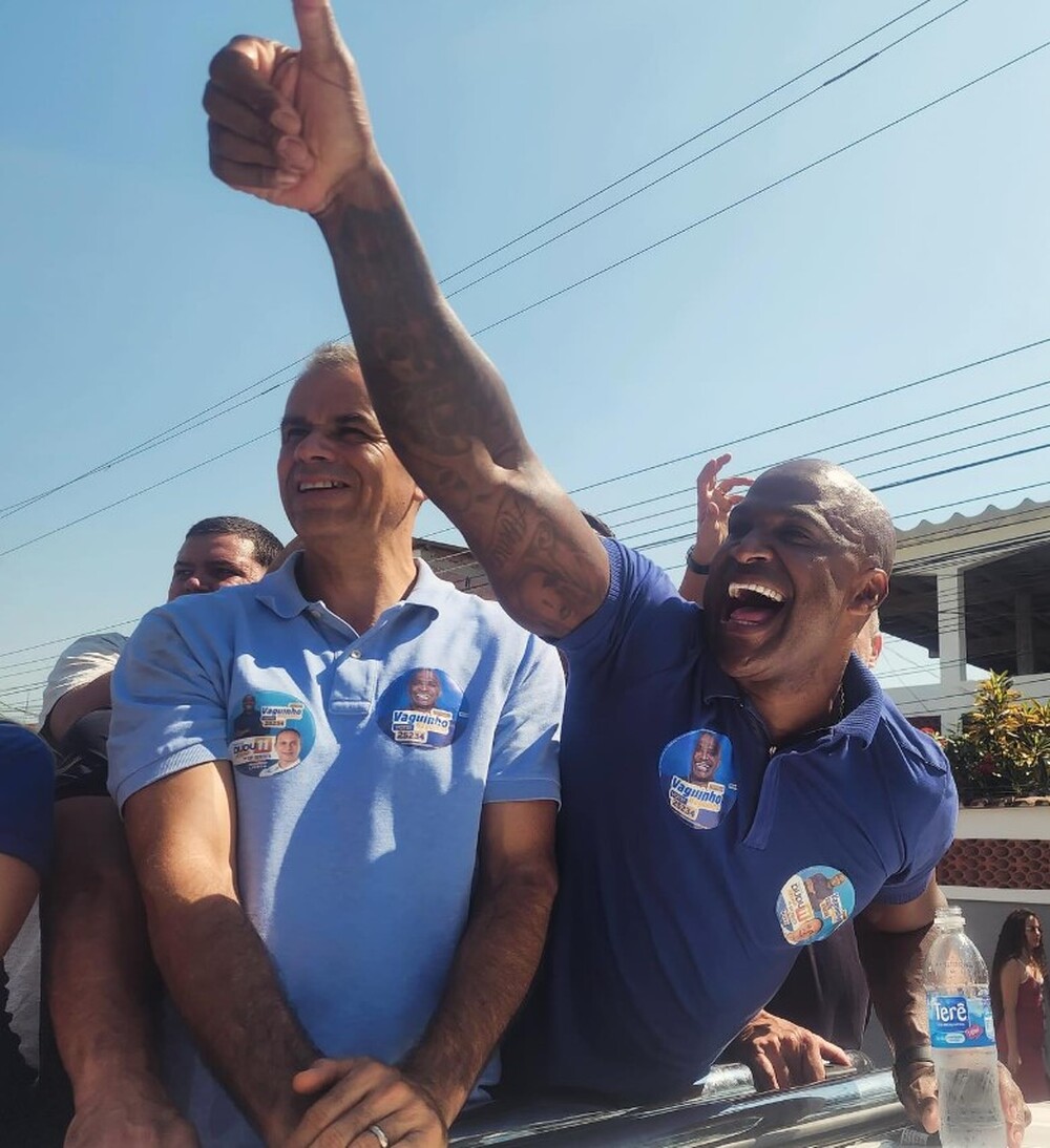 Vaguinho Neguinho coloca no bolso medalhões da política Iguaçuana 