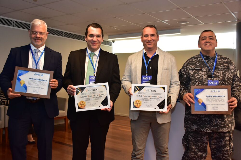 Fórum da ANB  homenageia Autoridades e Debate Futuro Econômico do Rio