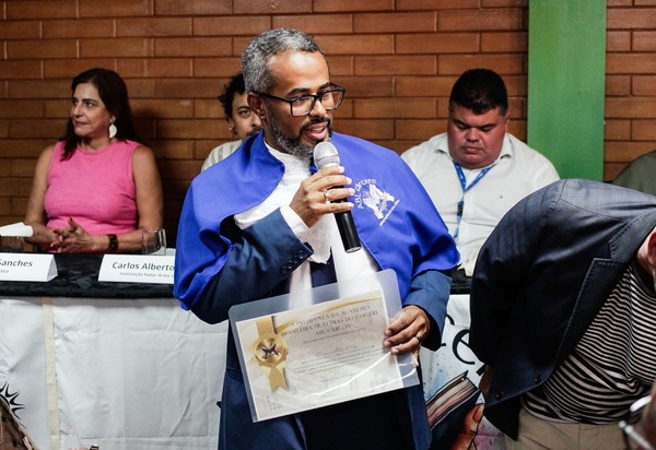 Cicero Alves é Diplomado como 'Ad Immortalitatem' na Academia Brasileira de Letras do Cárcere no Rio de Janeiro