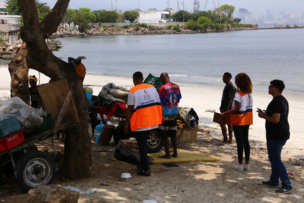 Programa da Prefeitura de Niterói ajuda 505 pessoas em situação de rua a retornarem para suas famílias em dois anos