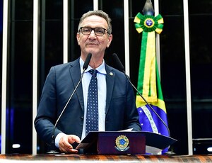 Senador Lucas Barreto, critica decisão do Ibama de arquivar prospecção de Petróleo no Amapá: 'atentado contra o desenvolvimento regional'